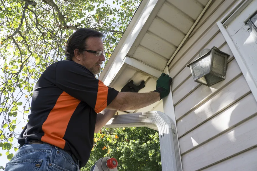 How to Protect Your Home from Weather Damage with Siding in Highlands, TX